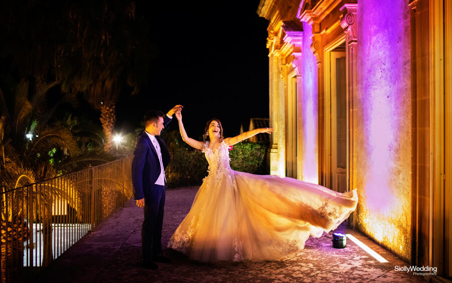 Enjoy for your wedding photographer in Modica